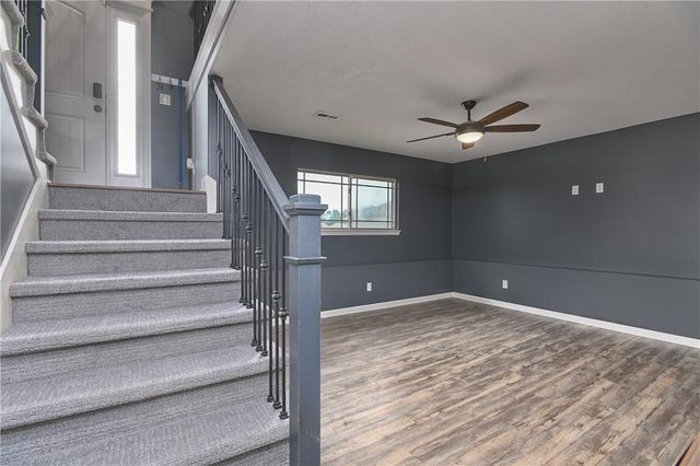 20022 W 220th Terrace, Spring Hill, KS 66083