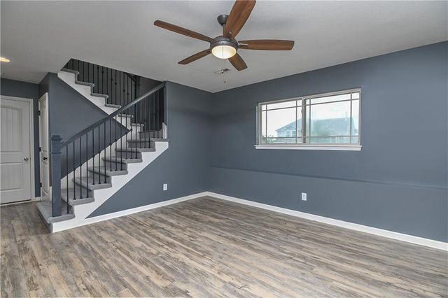 20022 W 220th Terrace, Spring Hill, KS 66083