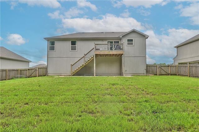 20022 W 220th Terrace, Spring Hill, KS 66083