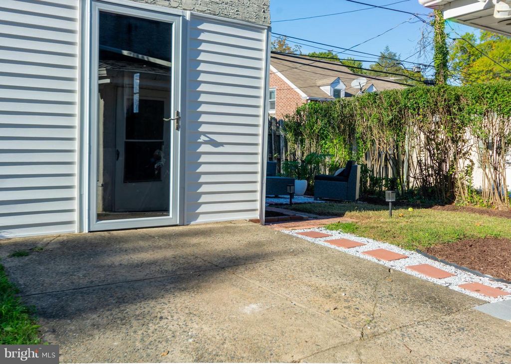 257 W GREENWOOD AVE, Lansdowne, PA 19050