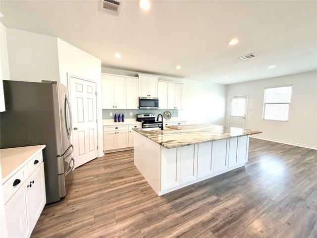 116 Rock Ridge Trail, Liberty Hill, TX 78642