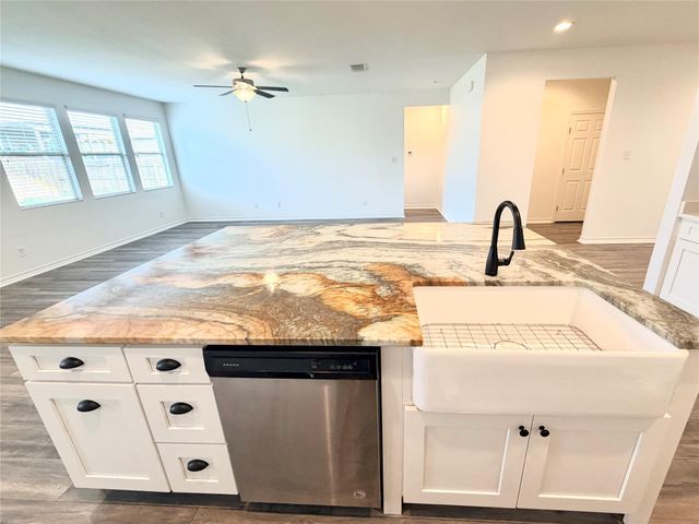 116 Rock Ridge Trail, Liberty Hill, TX 78642