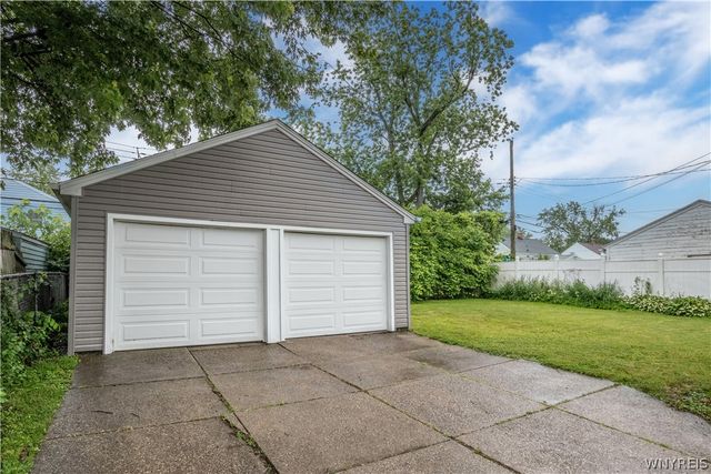 229 Dalton Drive, Tonawanda, NY 14223