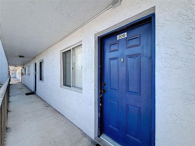 8740 N Sherman Cir 206, Miramar, FL 33025