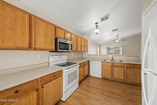 3162 W SUNSHINE BUTTE Drive, San Tan Valley, AZ 85144