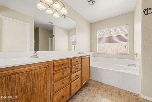 3162 W SUNSHINE BUTTE Drive, San Tan Valley, AZ 85144