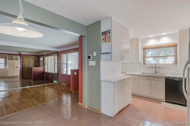 3356 Harding Street, Dearborn, MI 48124