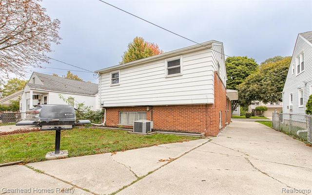 3356 Harding Street, Dearborn, MI 48124