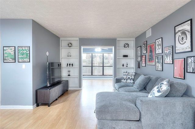 5137 Roswell Road 6, Sandy Springs, GA 30342