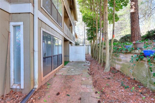 5137 Roswell Road 6, Sandy Springs, GA 30342