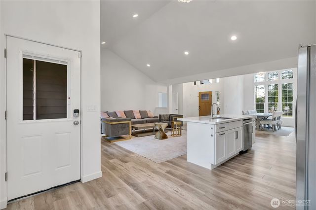 21317 Locust Way, Lynnwood, WA 98036