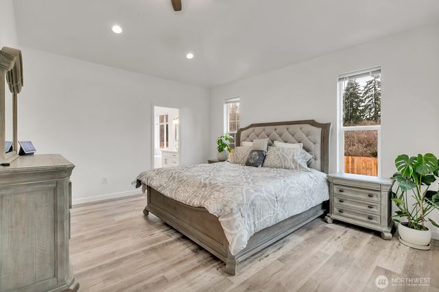 21317 Locust Way, Lynnwood, WA 98036