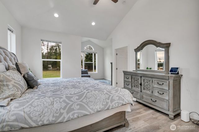 21317 Locust Way, Lynnwood, WA 98036