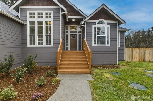 21317 Locust Way, Lynnwood, WA 98036