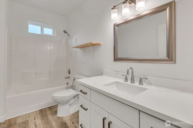 21317 Locust Way, Lynnwood, WA 98036