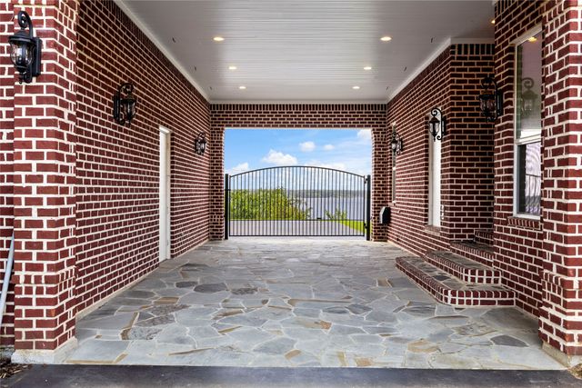 222 Eagles Bluff Boulevard, Bullard, TX 75757