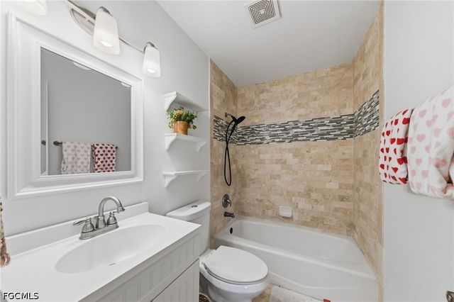 9248 Kincaid CT, Sanibel, FL 33957