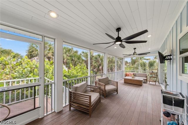 9248 Kincaid CT, Sanibel, FL 33957