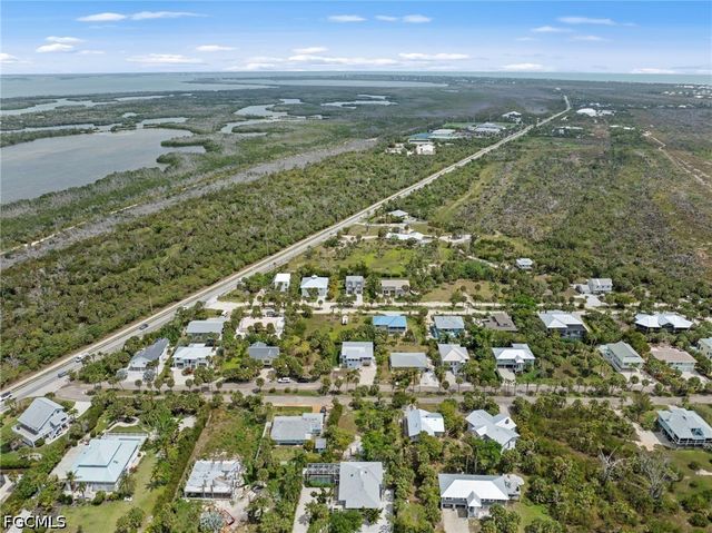 9248 Kincaid CT, Sanibel, FL 33957