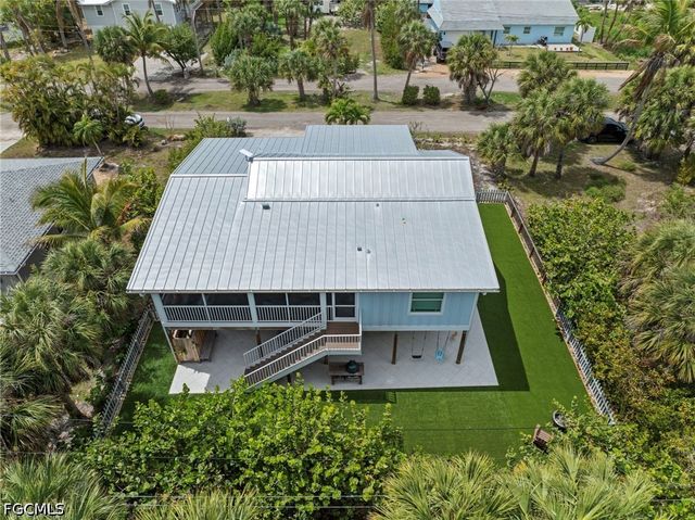 9248 Kincaid CT, Sanibel, FL 33957