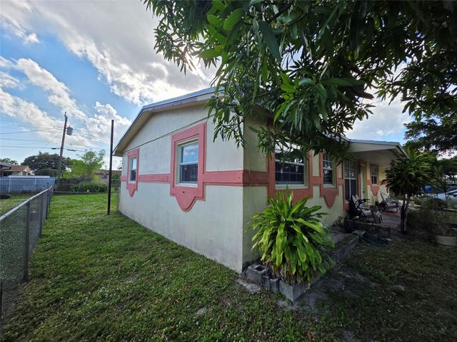 1260 NW 178th Ter, Miami Gardens, FL 33169