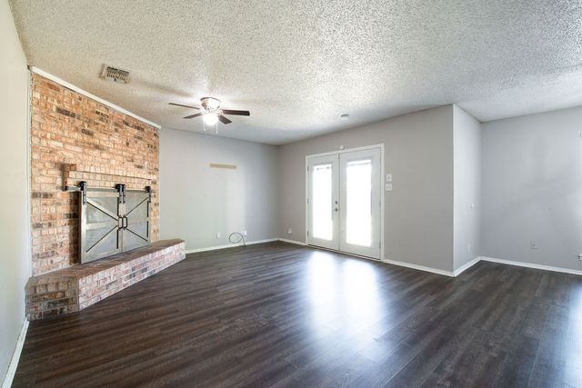 1108 Briar Court, Benbrook, TX 76126
