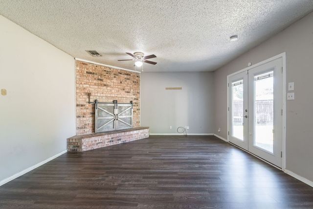 1108 Briar Court, Benbrook, TX 76126