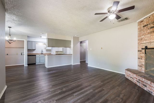 1108 Briar Court, Benbrook, TX 76126