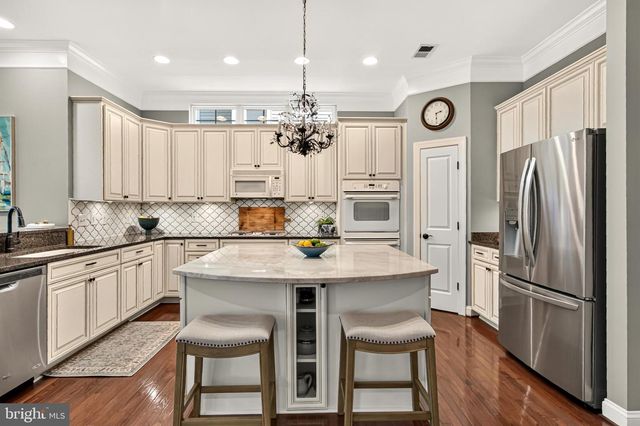 42746 EXPLORER DR, Brambleton, VA 20148