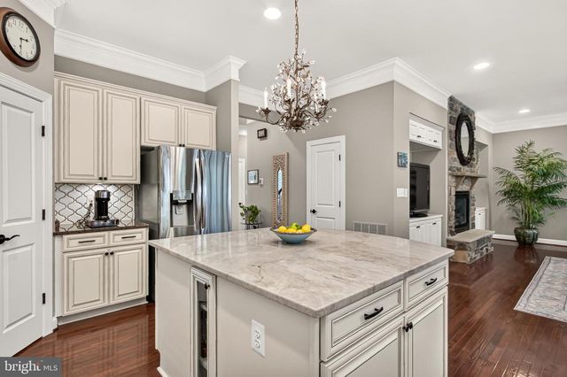 42746 EXPLORER DR, Brambleton, VA 20148