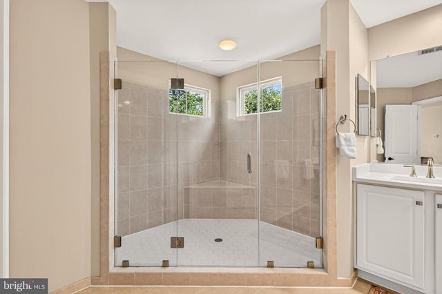 42746 EXPLORER DR, Brambleton, VA 20148