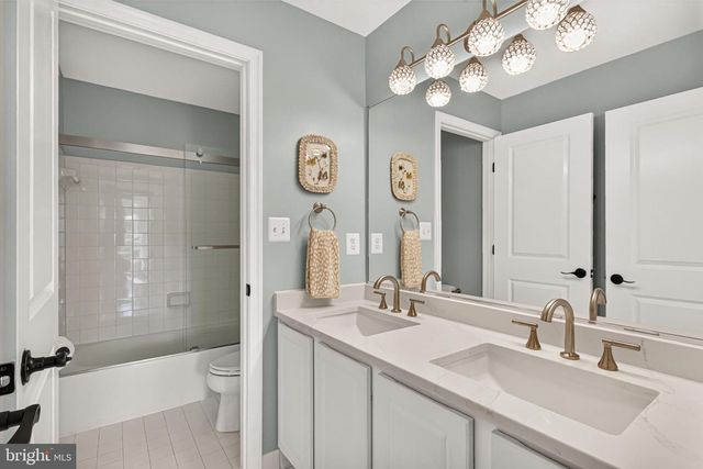 42746 EXPLORER DR, Brambleton, VA 20148