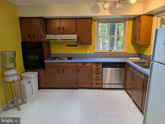 45855 W SUNRISE DR, Lexington Park, MD 20653