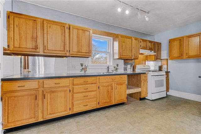 32 Cottage Street, Johnston, RI 02919