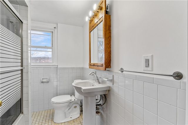 32 Cottage Street, Johnston, RI 02919