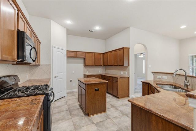 2005 Tranquility LN, Pflugerville, TX 78660