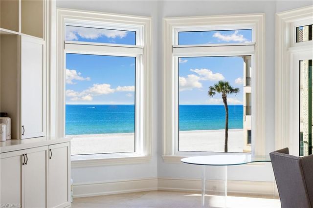 105 Felipe LN, Bonita Springs, FL 34134