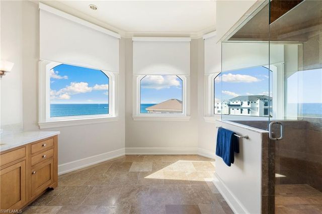 105 Felipe LN, Bonita Springs, FL 34134