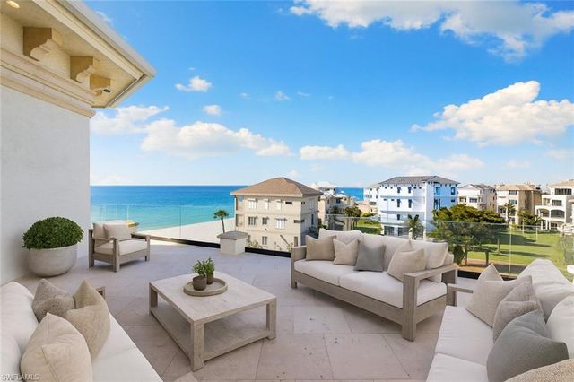 105 Felipe LN, Bonita Springs, FL 34134