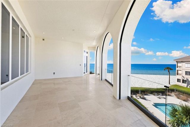 105 Felipe LN, Bonita Springs, FL 34134