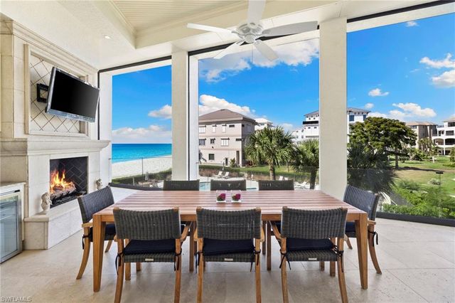 105 Felipe LN, Bonita Springs, FL 34134