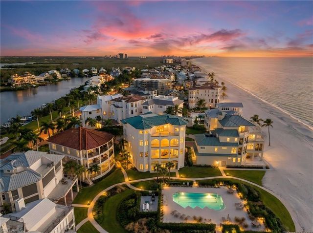 105 Felipe LN, Bonita Springs, FL 34134