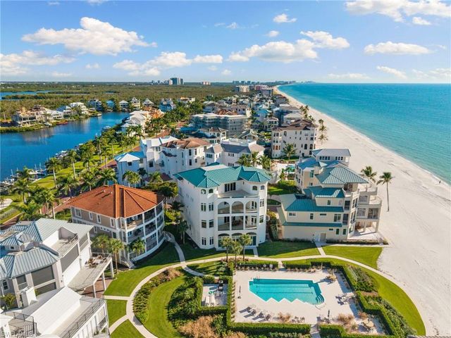 105 Felipe LN, Bonita Springs, FL 34134