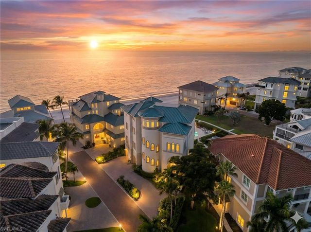 105 Felipe LN, Bonita Springs, FL 34134