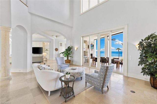 105 Felipe LN, Bonita Springs, FL 34134