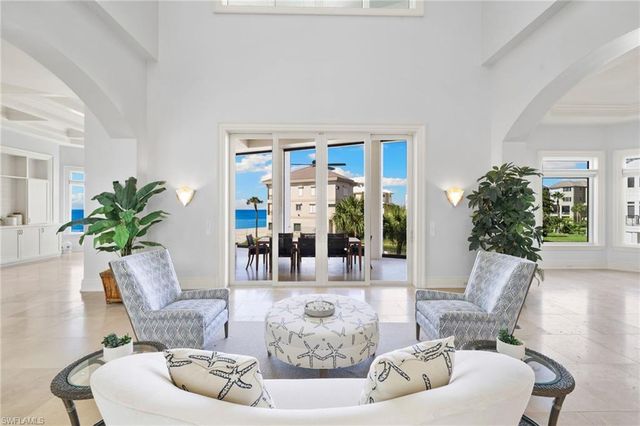 105 Felipe LN, Bonita Springs, FL 34134