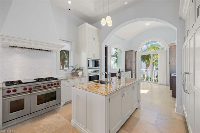 105 Felipe LN, Bonita Springs, FL 34134