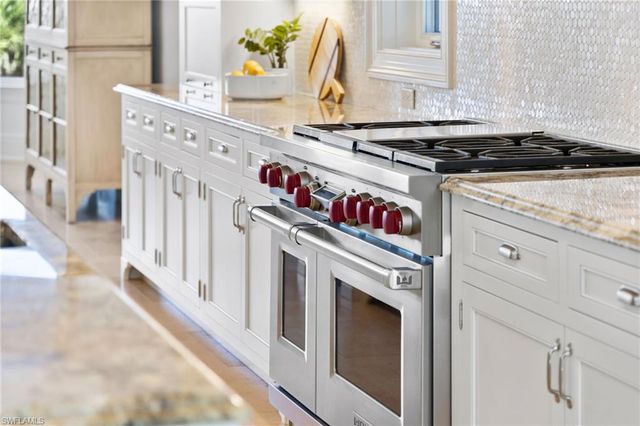 105 Felipe LN, Bonita Springs, FL 34134