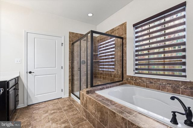 46 TYLER DR, Hanover, PA 17331