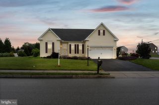 46 TYLER DR, Hanover, PA 17331